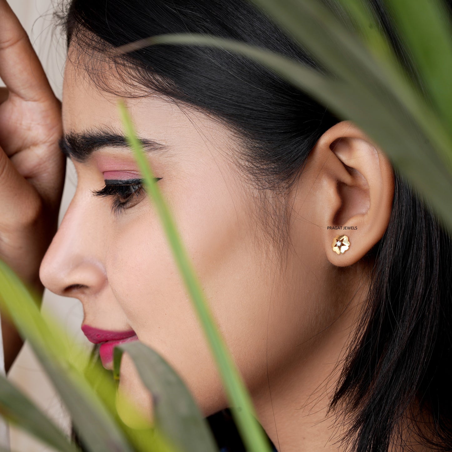 Flowers 14K Yellow Gold Earrings Handcrafted With Love For the Special Moments Of Your Life.ER2017