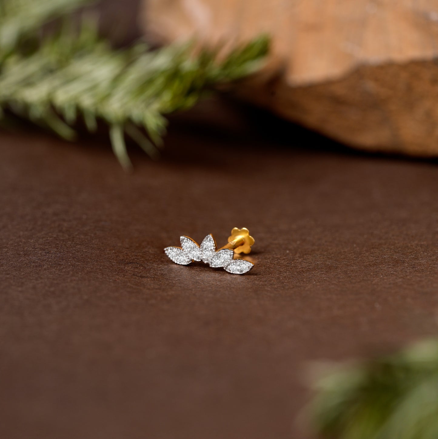 Gold Diamond Serpent  Nose Pin/Winding S-Curve Diamond Nose Stud with Flower Back/np1224