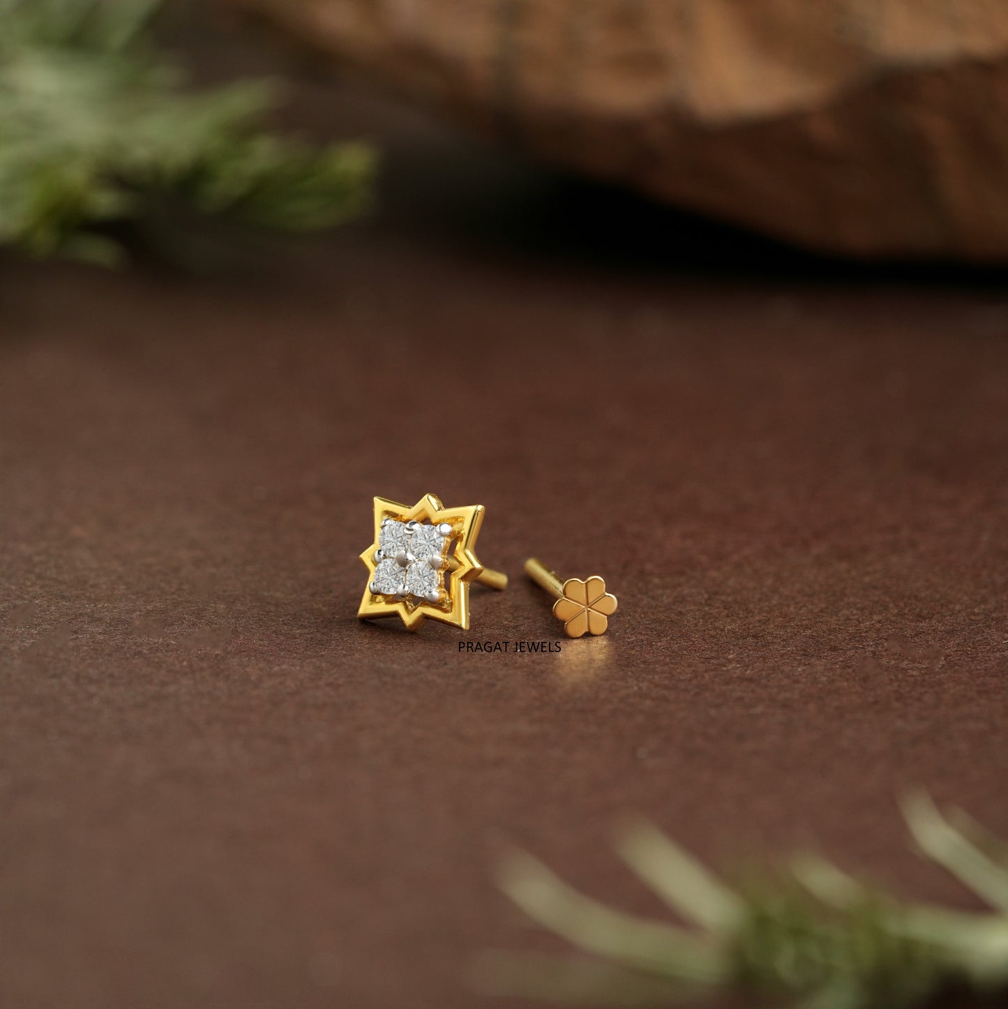 Golden Star Diamond Nose Pin/Celestial Spark Gold Nose Stud/Diamond Starburst Gold Nosepin/NP0852