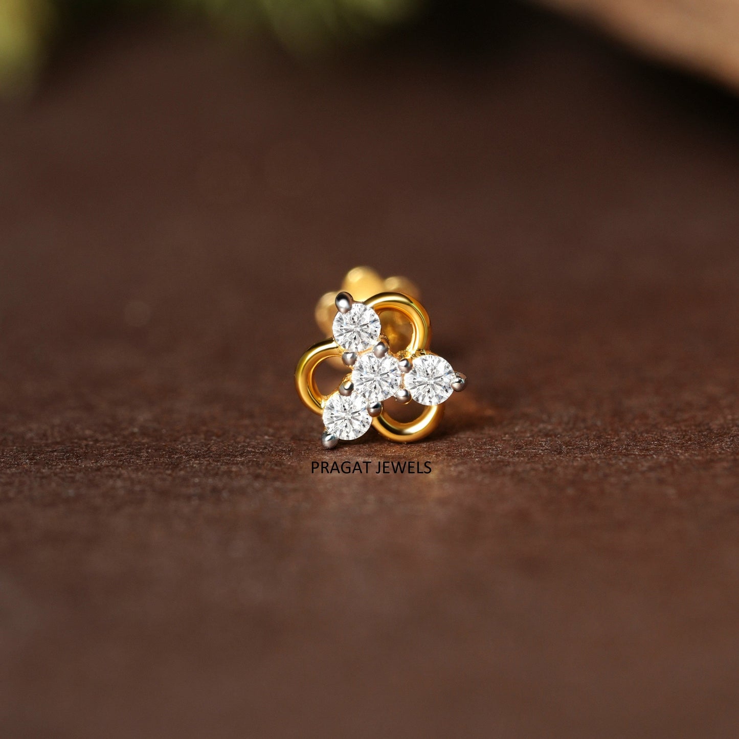 Celestial Bloom Nose Pin/Radiant Blossom Gold Nose Pin/Golden Daisy Diamond Nose Pin/NP0886