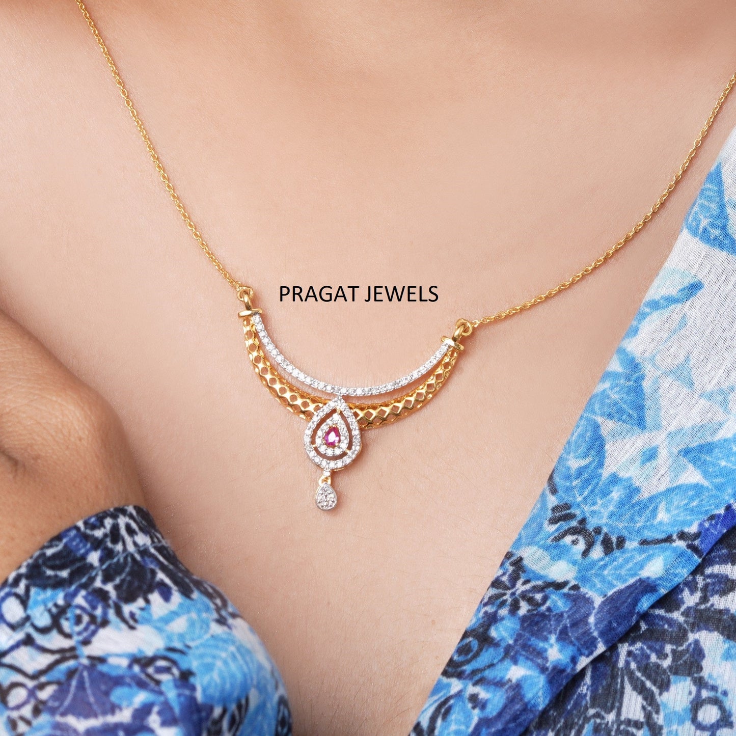 14K Solid Gold Diamond Clover Pendant, Anniversary Gift for her, Graduation Diamond Pendant Gift for her TM0275