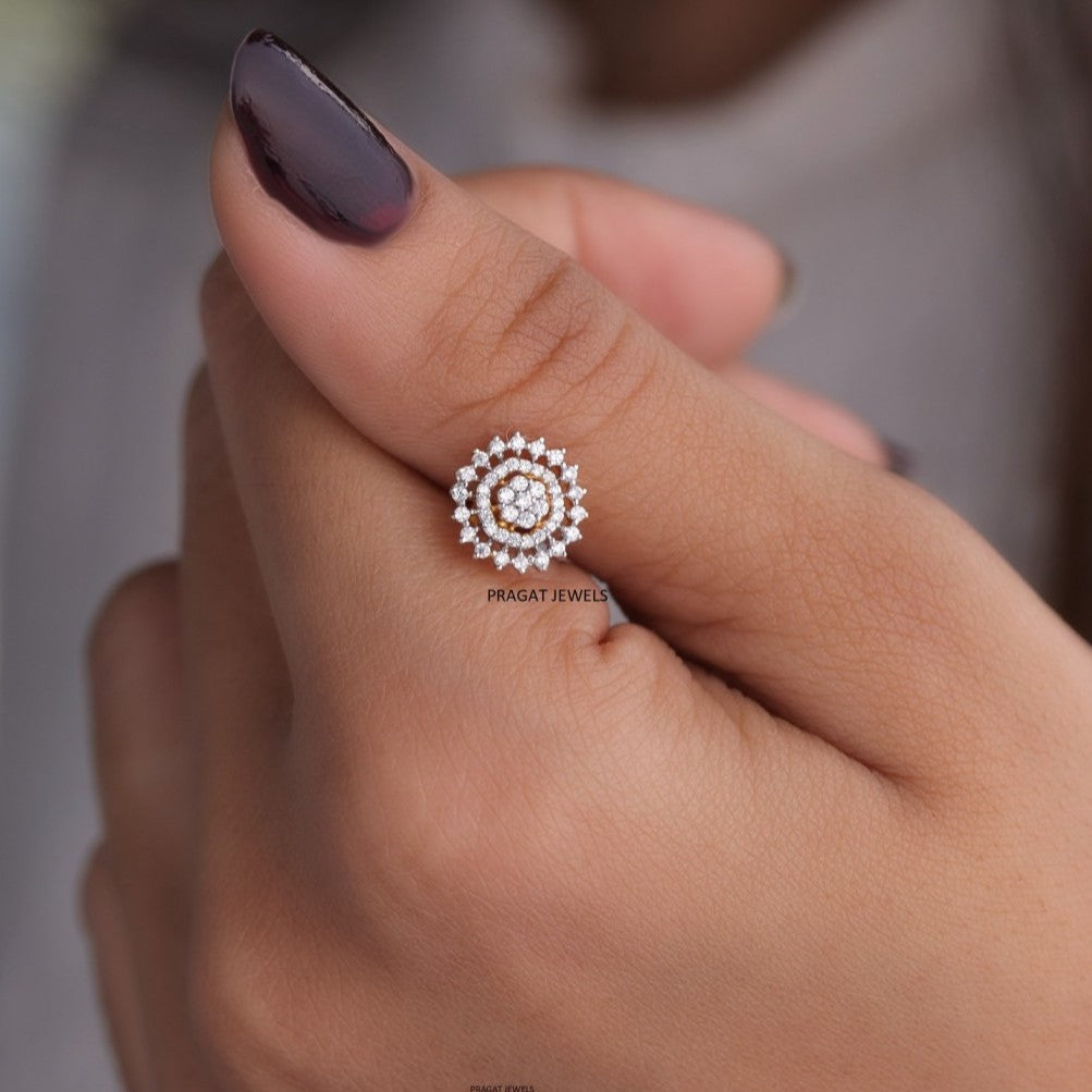 Medium size Cluster Nosepin A precious Gift for The Percious One.NP0588
