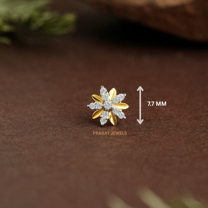 Golden Daisy Diamond Nose Pin/Floral Spark Gold Nose Stud/Luxe Blossom Nose Pin/NP1015
