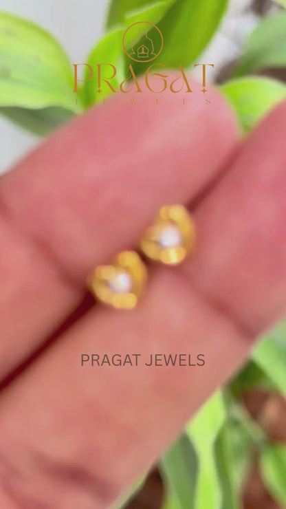Sparkling Heart Gold Stud Earrings/Love Heart Gold Earrings/Love Gift /NP1411